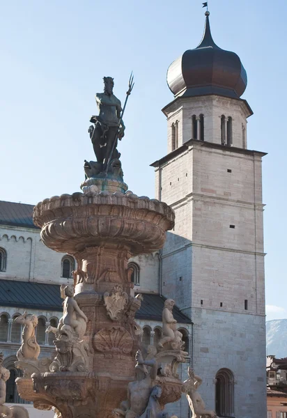 Fontana del Nettuno en piazza duomo - Trento-Trentino — Foto de Stock