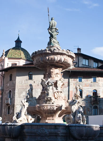 Fontana del Nettuno in piazza duomo - Trento - Trentino — Foto Stock