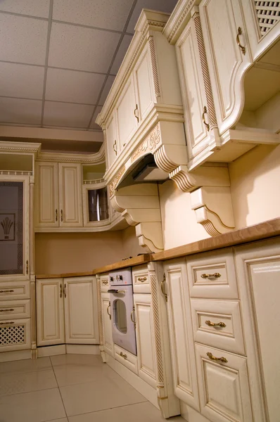 Інтер'єр кухні в квартирі — стокове фото