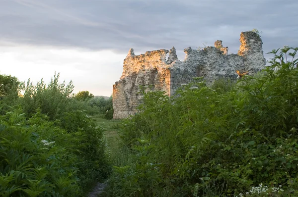 Rovine di un'antica fortezza — Foto Stock