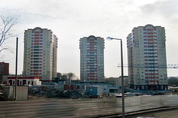 Landschaft Mit Ein Paar Hohen Gebäuden Und Der Bau Einer — Stockfoto
