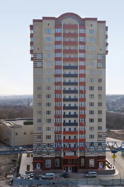集合住宅の新しい高層ビル — ストック写真
