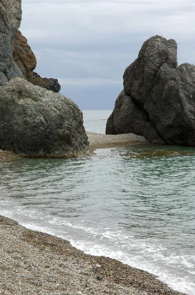 Море і скелі — стокове фото