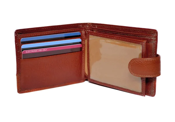 Коричневый бумажник с кредитками — стоковое фото