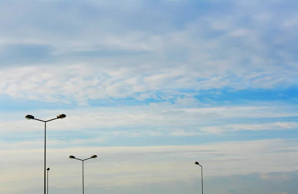 青い空のランタン — ストック写真