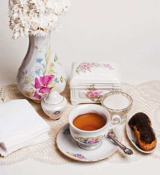 English high tea with cake — Stock Photo, Image