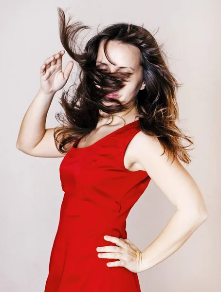 Schönheit Frau im roten Kleid — Stockfoto