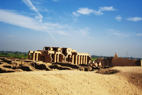 Ruiny v poušti v Egyptě — Stock fotografie