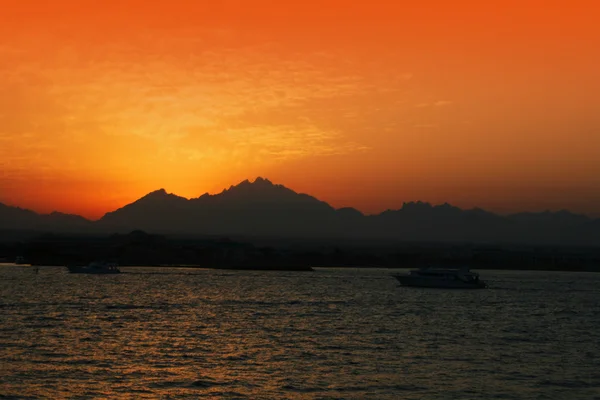 Aantrekkelijke zonsondergang over Egypte — Stockfoto