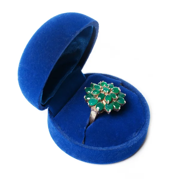 Skönhet vintage ring i blå ruta — Stockfoto