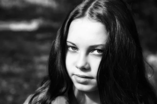 Portrét dospívající dívka sluneční odpoledne — Stock fotografie