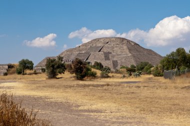 teotihuacan piramitleri