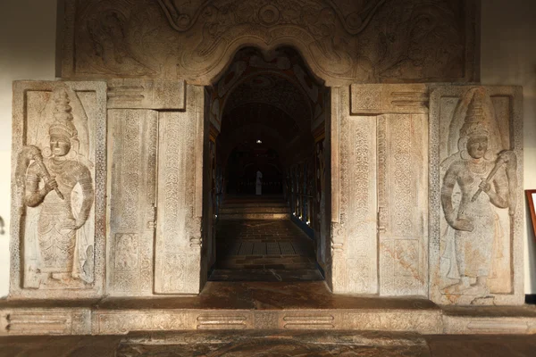 牙的神庙的入口。斯里兰卡 — 图库照片