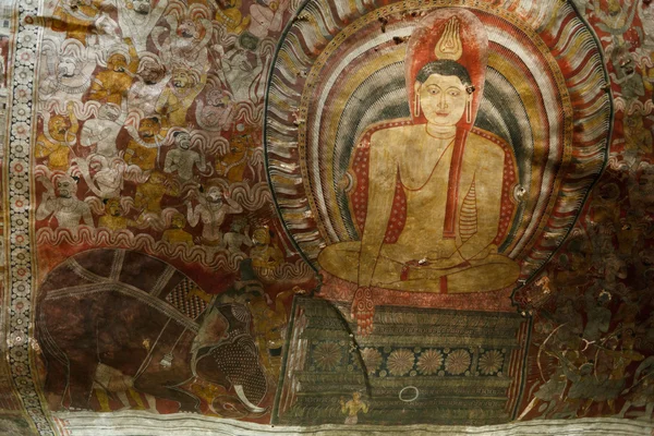 Image de Bouddha antique dans les grottes du temple de Dambulla Rock — Photo