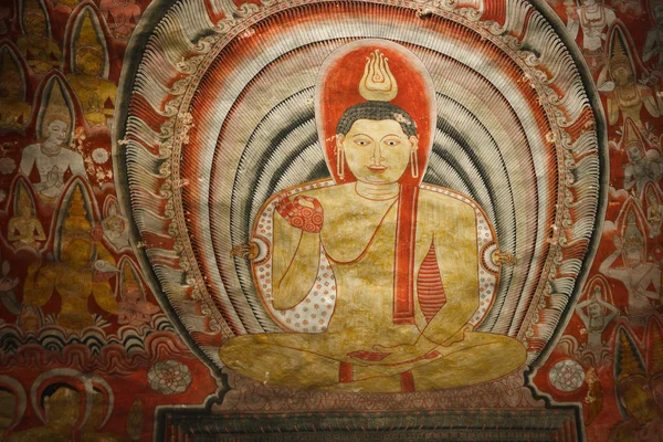 Ősi buddha kép dambulla rock templomban barlangok — Stock Fotó