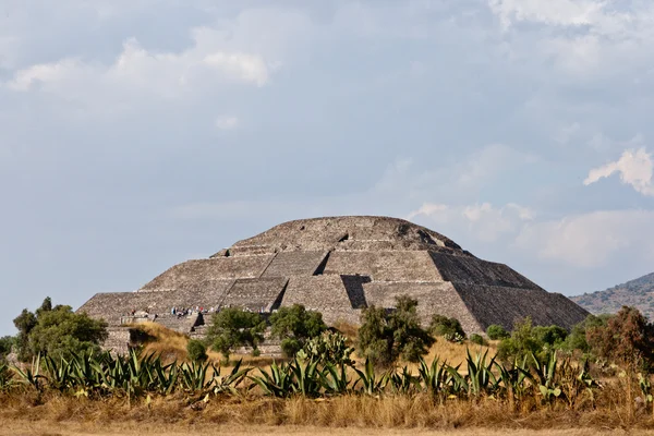 Pirámides de Teotihuacán — Foto de Stock