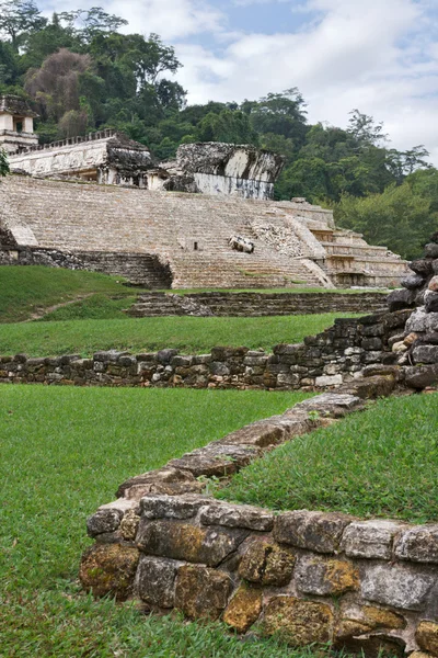 Oude Maya ruïnes in palenke. — Stockfoto