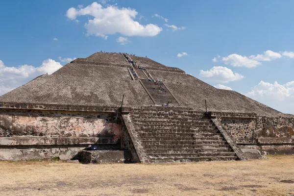 Пирамида Солнца. Теотиуакан, Мексика — стоковое фото