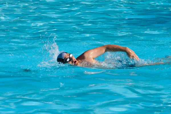 Swimming man — Stock Photo, Image