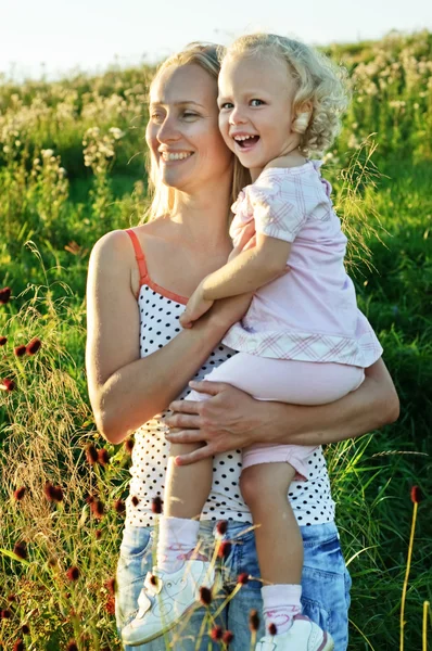 행복 한 어머니와 dougther — 스톡 사진