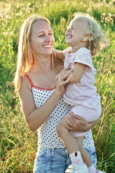 행복 한 어머니와 dougther — 스톡 사진
