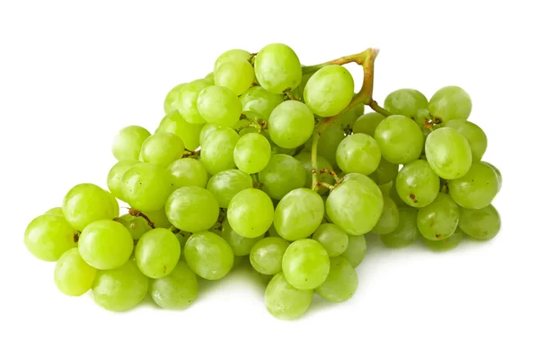 Кластер свіжого винограду на білому — стокове фото