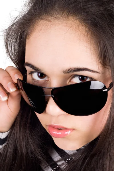 Προσωπογραφία του κοριτσιού σε γυαλιά ηλίου. απομονωμένη — Φωτογραφία Αρχείου
