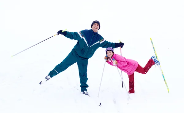 Esqui em família — Fotografia de Stock