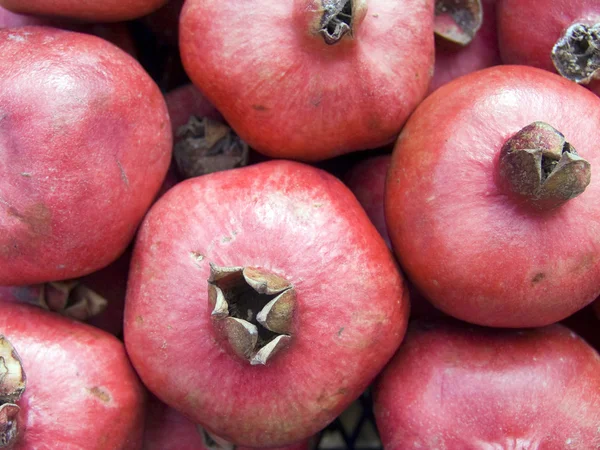 Pomegranate heap — Stock Photo, Image