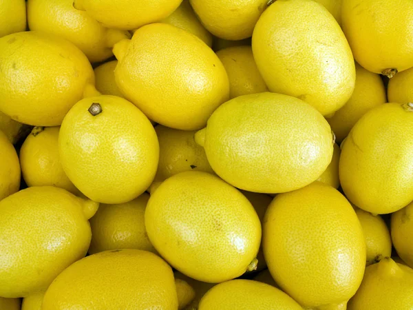 Lemons on a counter — Stock Photo, Image