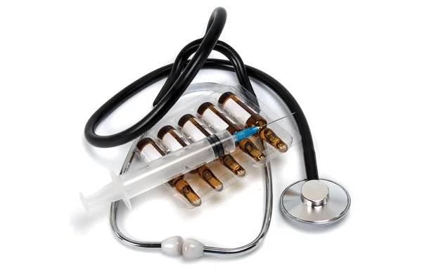 Stethoskop Mit Spritze Auf Weißem Hintergrund — Stockfoto