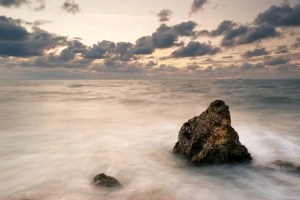 Gün batımında deniz manzarası — Stok fotoğraf