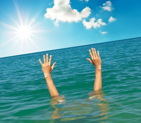 Hände aus Wasser — Stockfoto