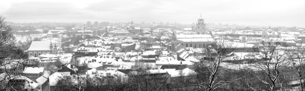 Panorama vilnius gamla stad i decembermorgon — Stockfoto