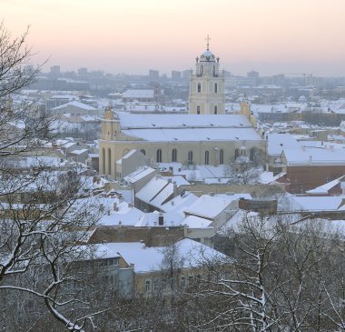 vilnius sabah erken Aralık ayı. St. johns Kilisesi