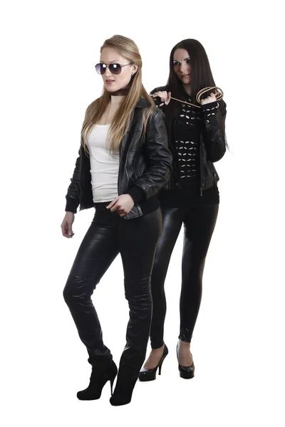 Zwei junge Mädchen in voller Länge — Stockfoto