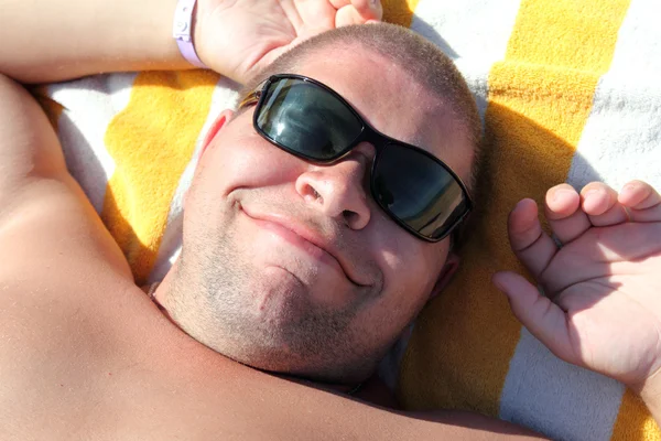 Funny tourist face in sunglasses — Stock Photo, Image