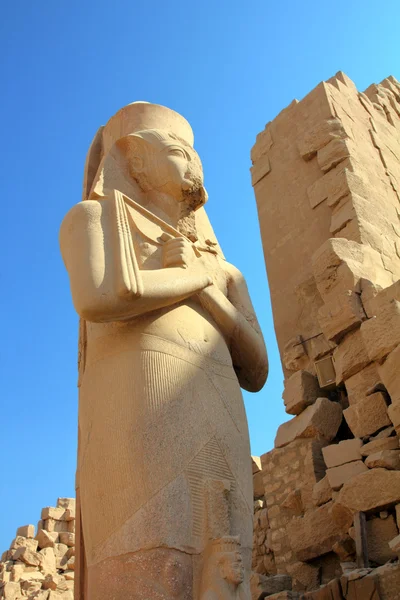 ラムセス 2 世 - カルナック神殿のエジプトのファラオ — ストック写真