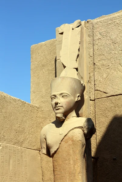 Estátua do faraó do Antigo Egito — Fotografia de Stock