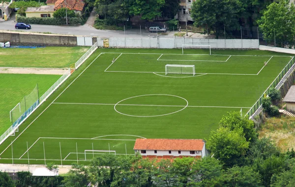 Małe boisko do piłki nożnej miasto — Zdjęcie stockowe
