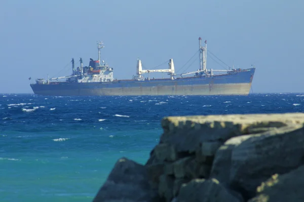 Industriella fartyg i Medelhavet — Stockfoto