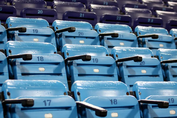 Blauwe leeg stadion zitplaatsen — Stockfoto