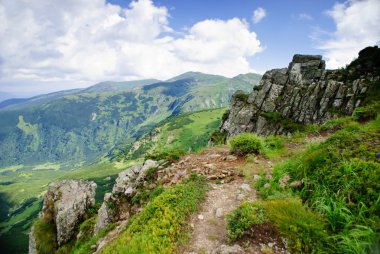 Kaya, dağlar yatay