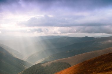 yapraklara Dağları