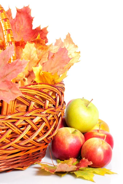 Apple and basket — Stock Photo, Image