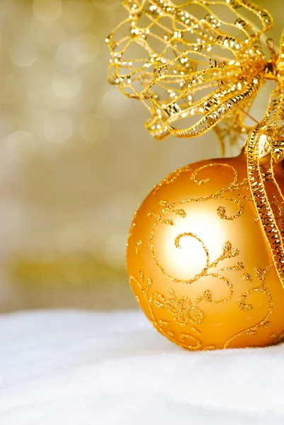 Jul dekoration på fokuserade lampor bakgrund — Stockfoto