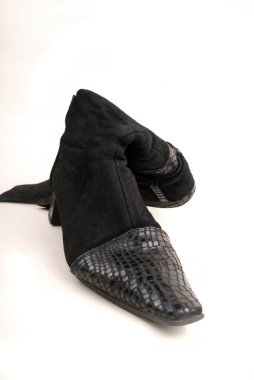 Black shine woman boot