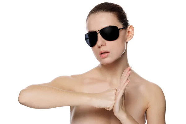 Retrato de mujer glamurosa en gafas de sol . —  Fotos de Stock