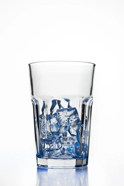 Склянка Кубиками Льоду Ізольовані Білому Фоні — стокове фото