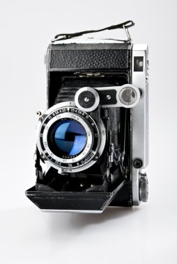 Eski model fotoğraf makinesi.